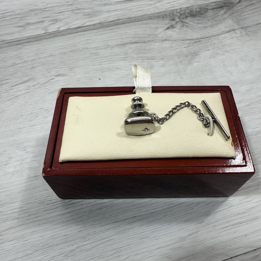 Kenneth Roberts Platinum Silver Tone Men's Tie Tack with Chain and Bar